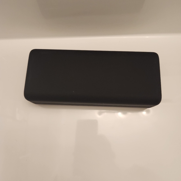 Givenchy Sunglasses Eyeglasses Large Black Hard Case with  Cleaning Cloth - Picture 2 of 5